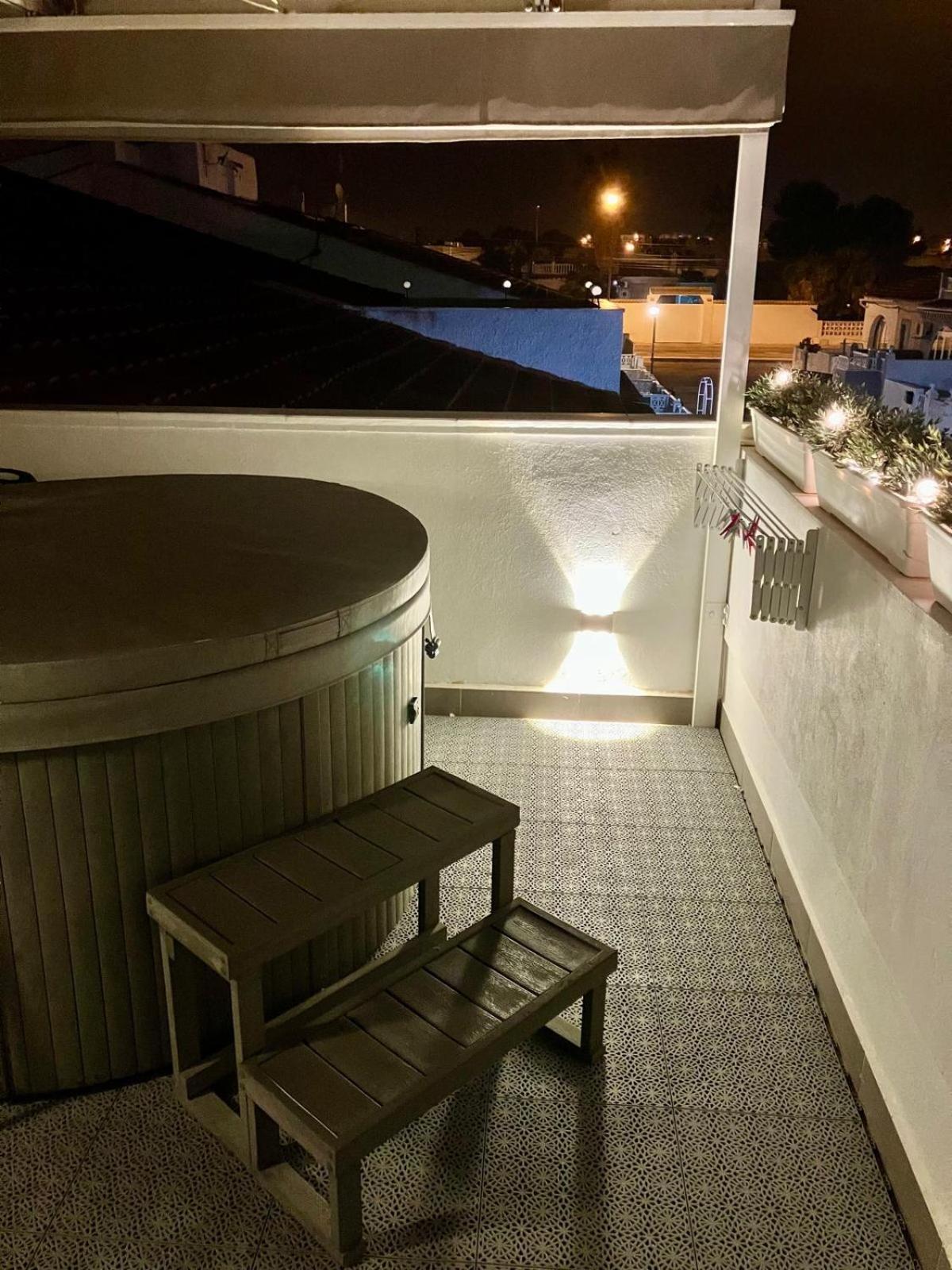 Laguna Rosa With Jacuzzi Apartamento *